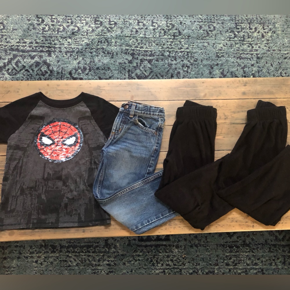Boys size 5 Spider-Man sequins shirt & sweatpants & jeans